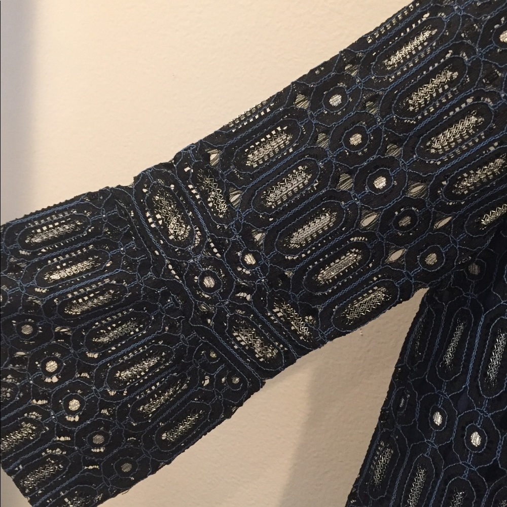 LOFT Lace Top - Picture 6 of 7